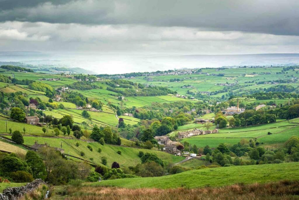 Entire Cottage In The Beautiful Calder Valley Halifax Exterior photo